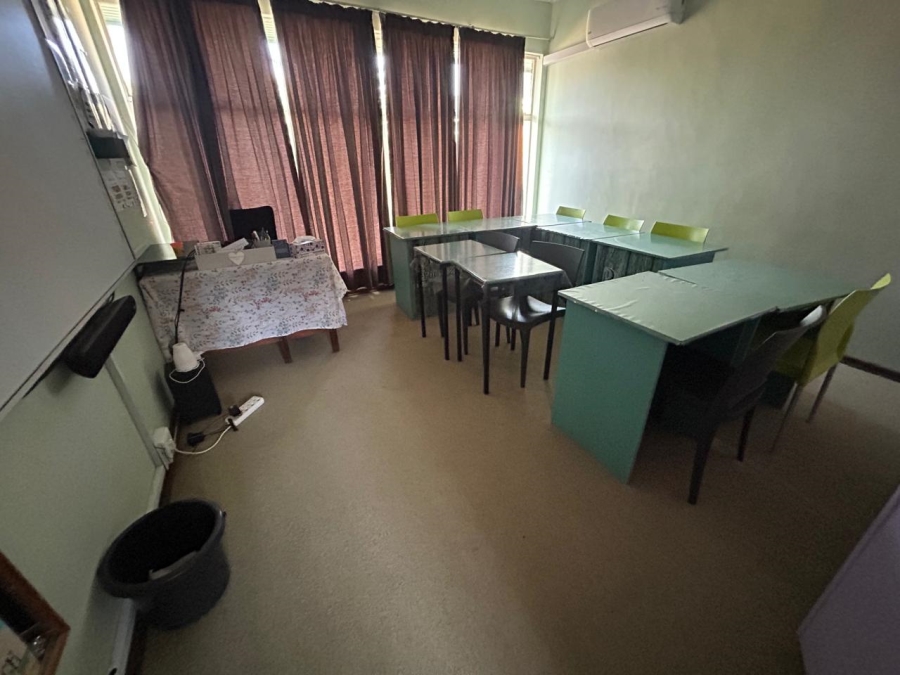 To Let 6 Bedroom Property for Rent in Bayswater Free State